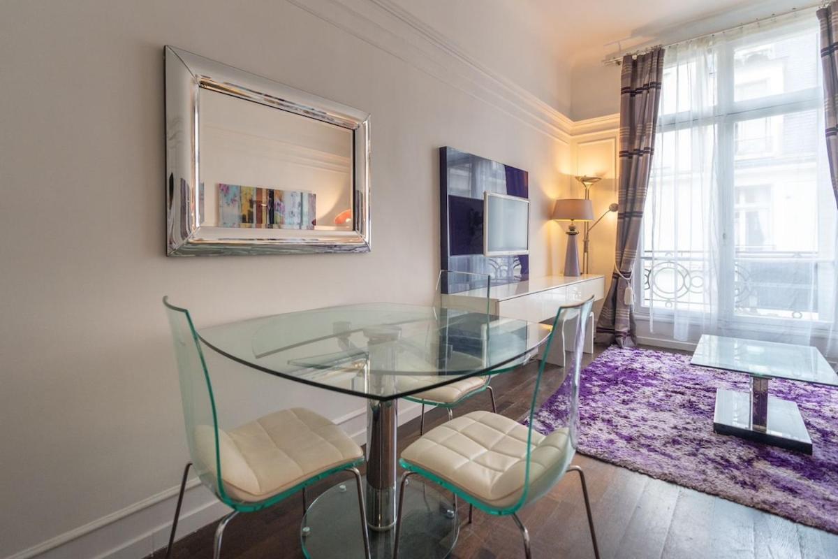 Champs Elysees Apartment