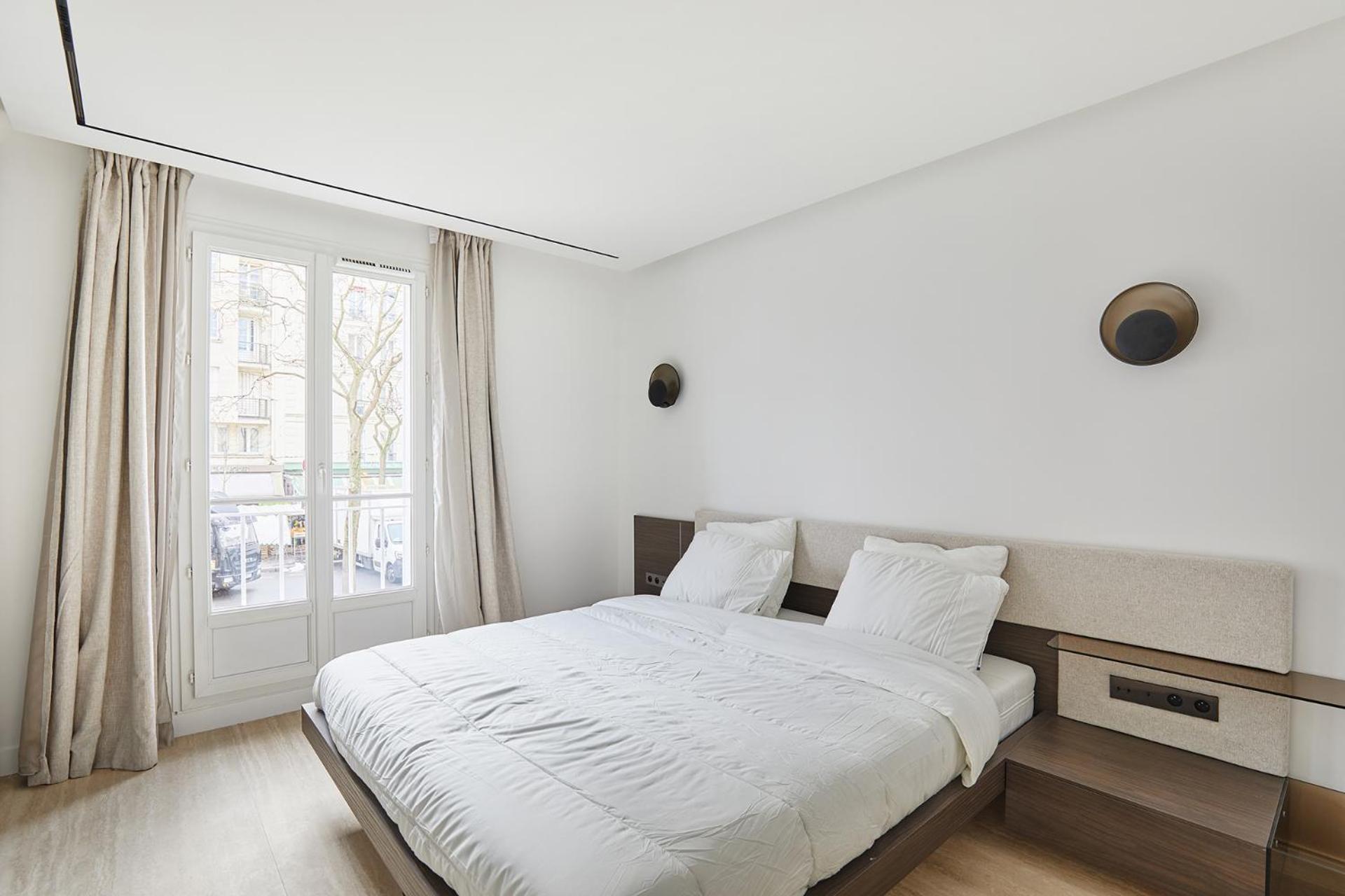 Spacious & Modern 2br 2ba L 16 Near Roland Garros Apartment *