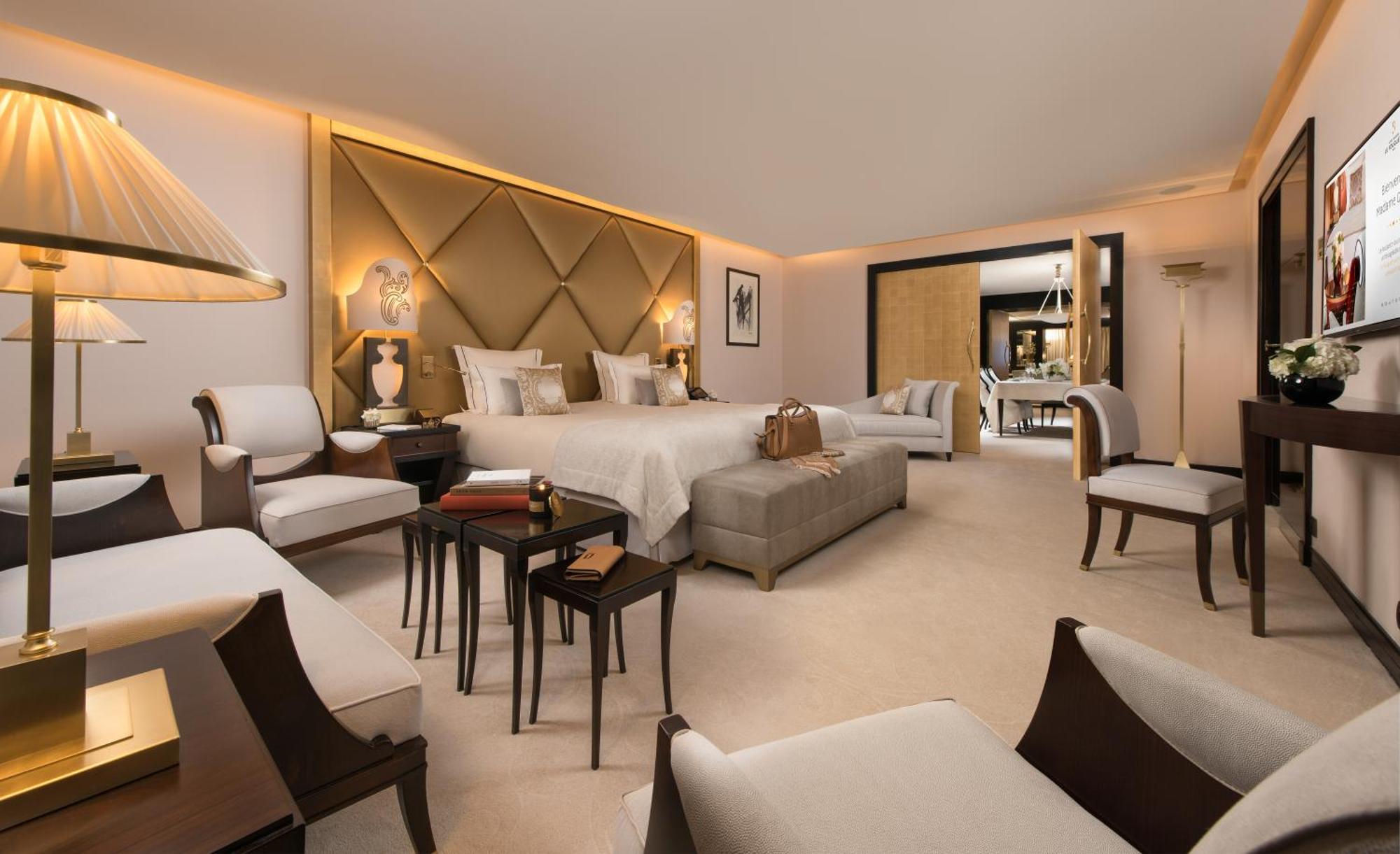 Barriere Fouquet's Hotel