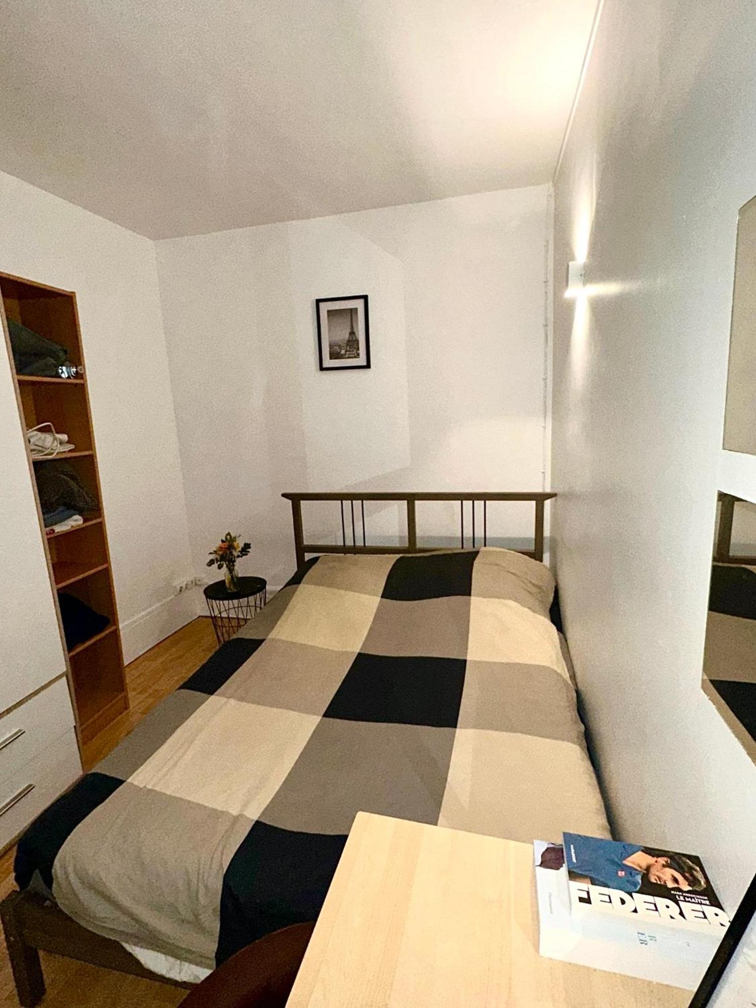 Cosy Dans Partage 2 Pieces Proche Tour Eiffel Cozy Bedroom In A Shared 2-room Near Eiffel Tower Privatunterkunft *