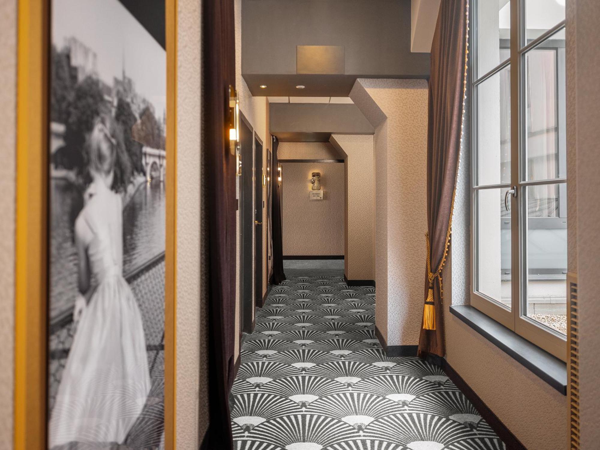Hotel Niepce Paris, Curio Collection By Hilton 4*