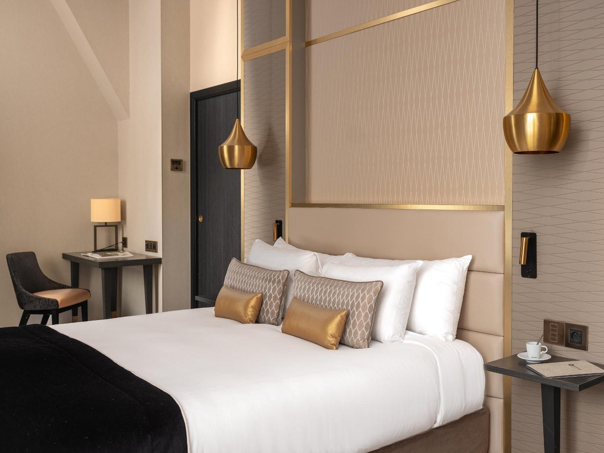 Niepce Paris, Curio Collection By Hilton Paris