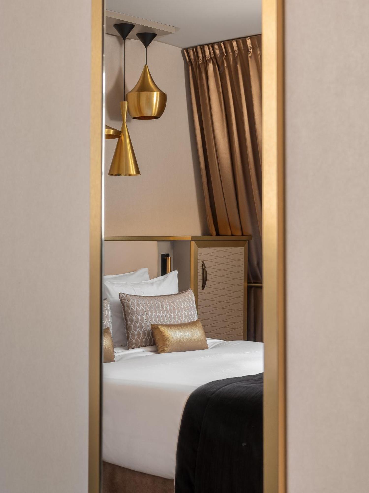 Hotel Niepce Paris, Curio Collection By Hilton