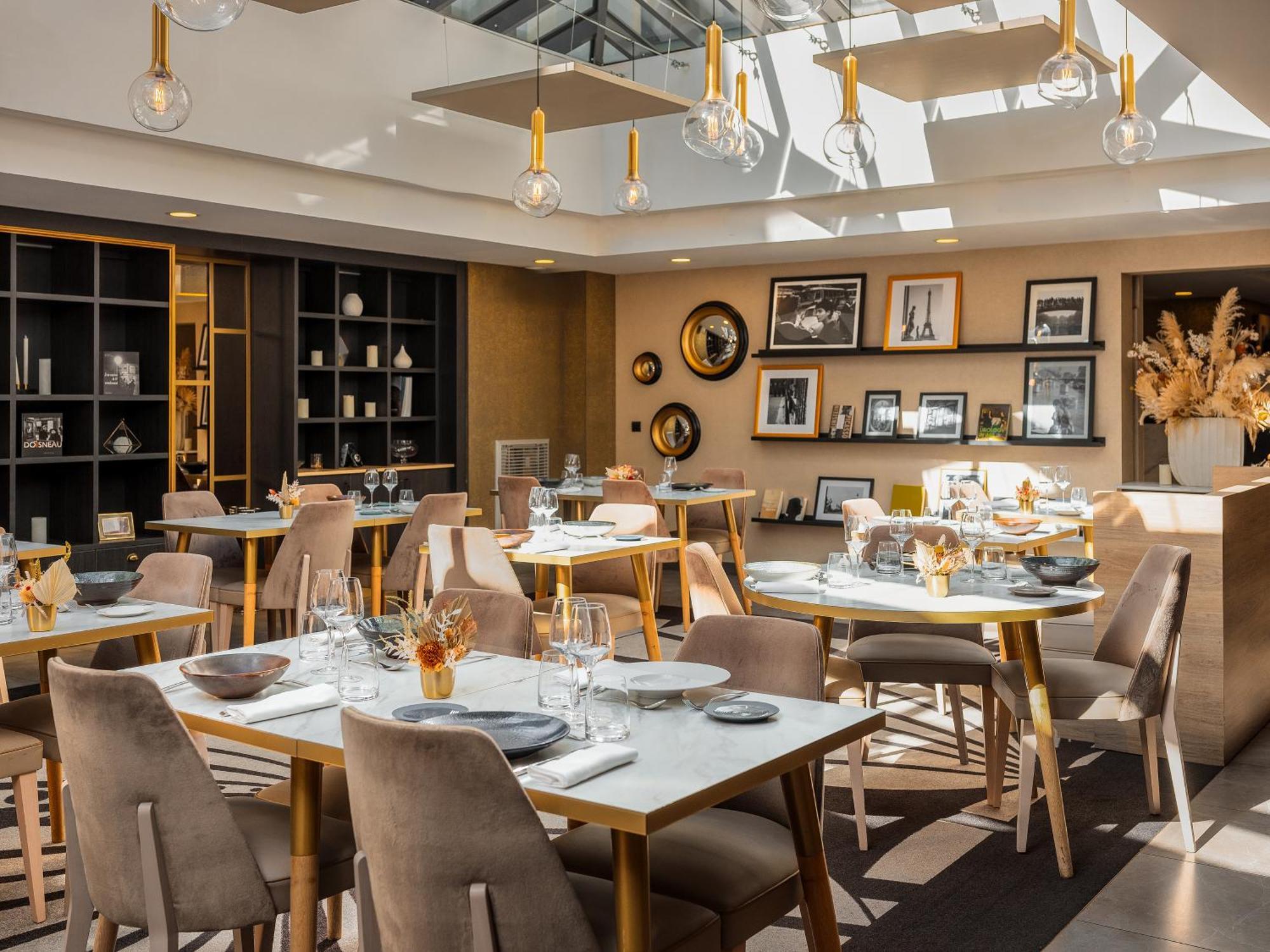 Niepce Paris, Curio Collection By Hilton Paris