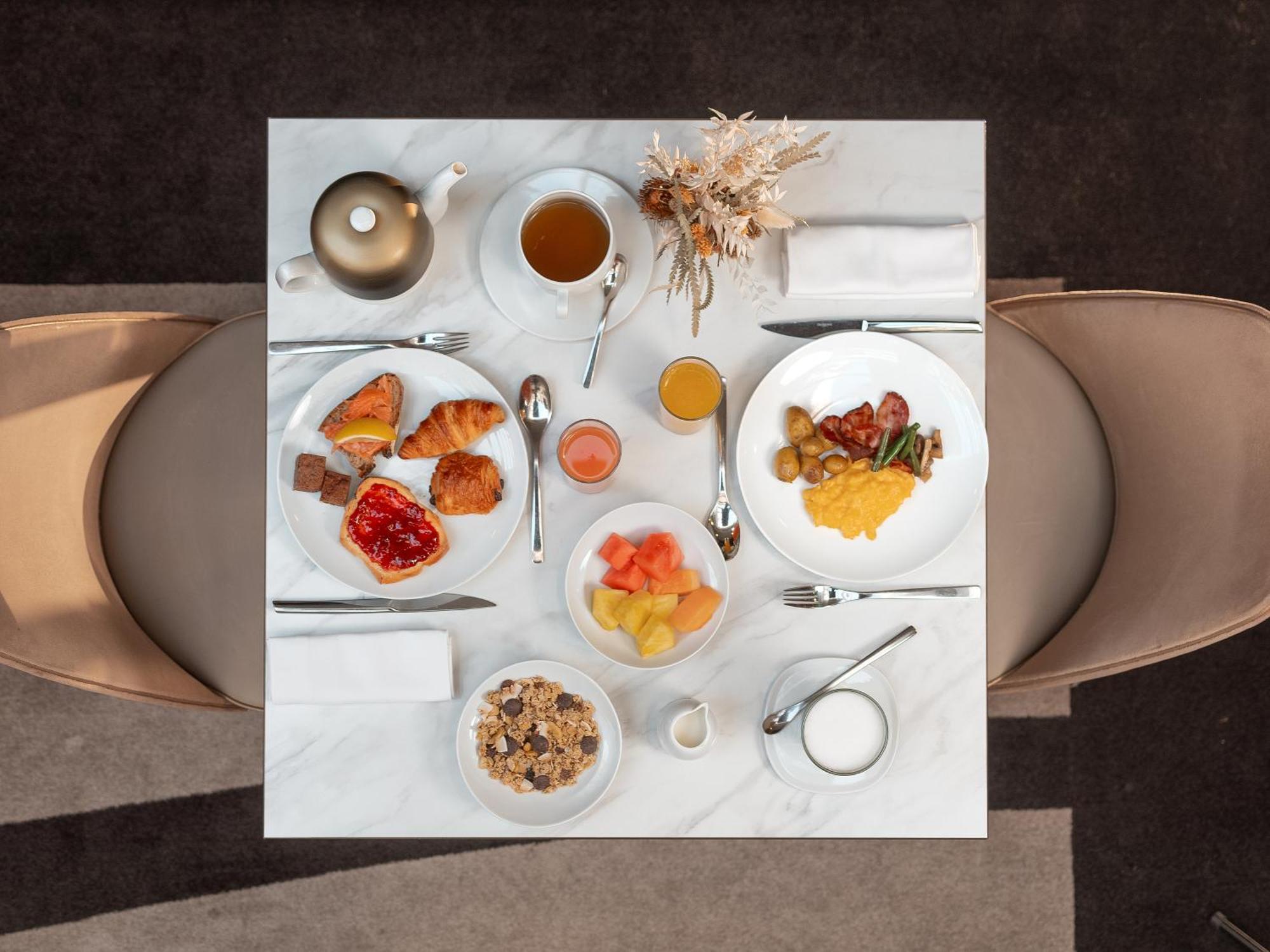 Niepce Paris, Curio Collection By Hilton