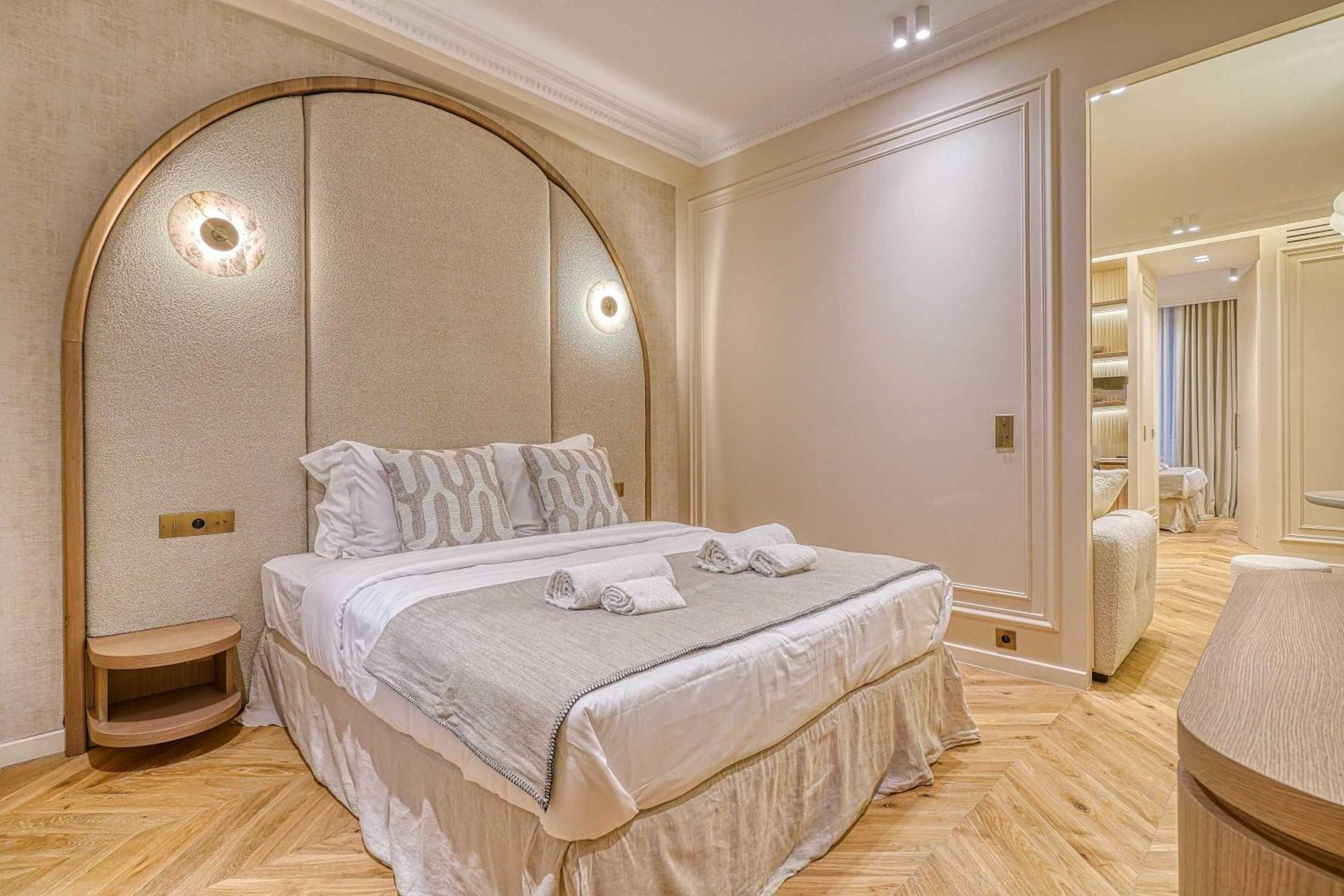 Sumptuous Opera Vendome By Studioprestige * Paris