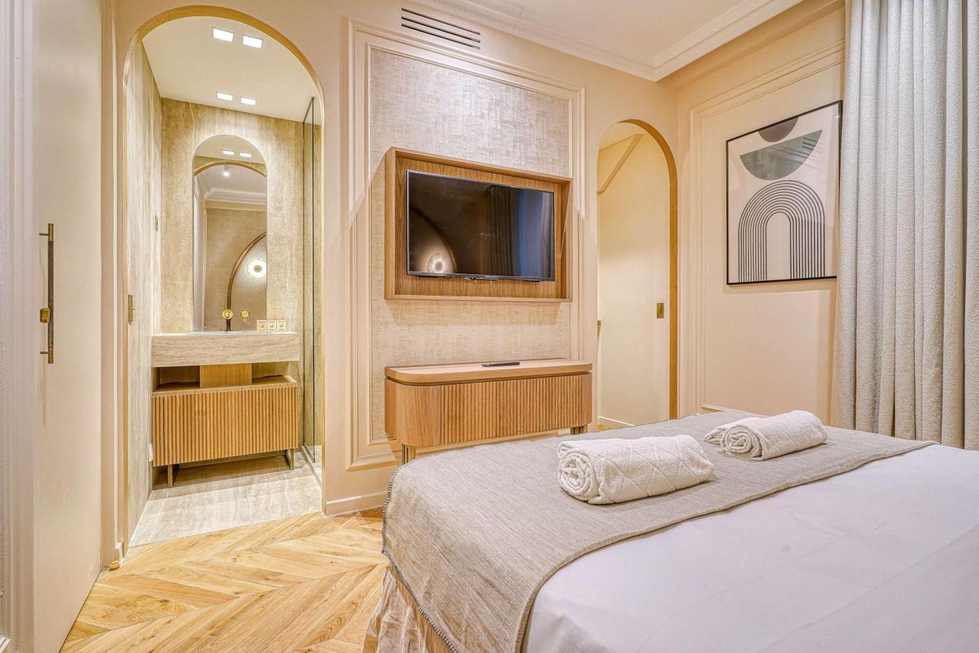 Sumptuous Opera Vendome By Studioprestige Apartment Paris