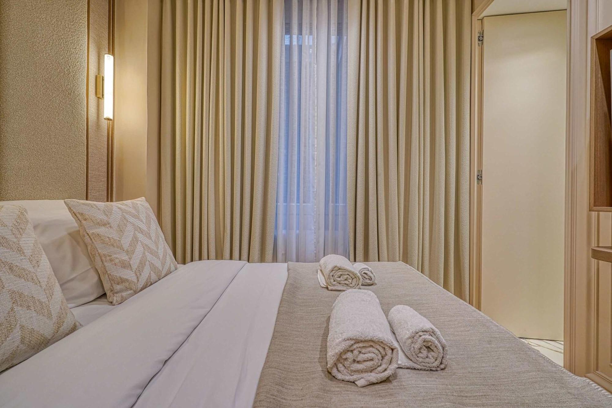 Apartment Sumptuous Opera Vendome By Studioprestige Paris