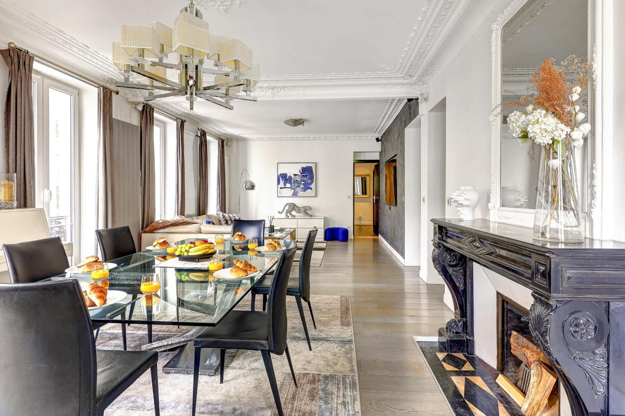 Elegant 3br Champs-elysees & Arc De Triomphe Paris