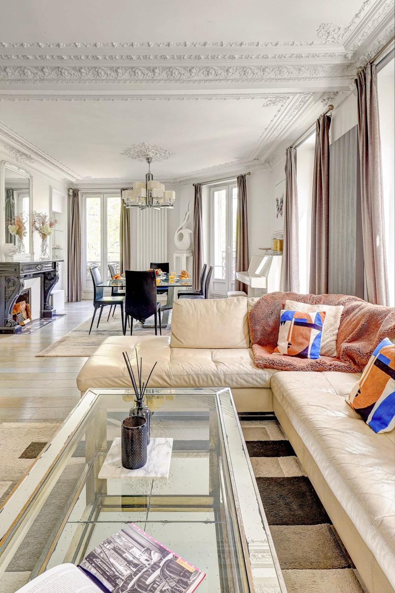 Elegant 3br Champs-elysees & Arc De Triomphe Paris