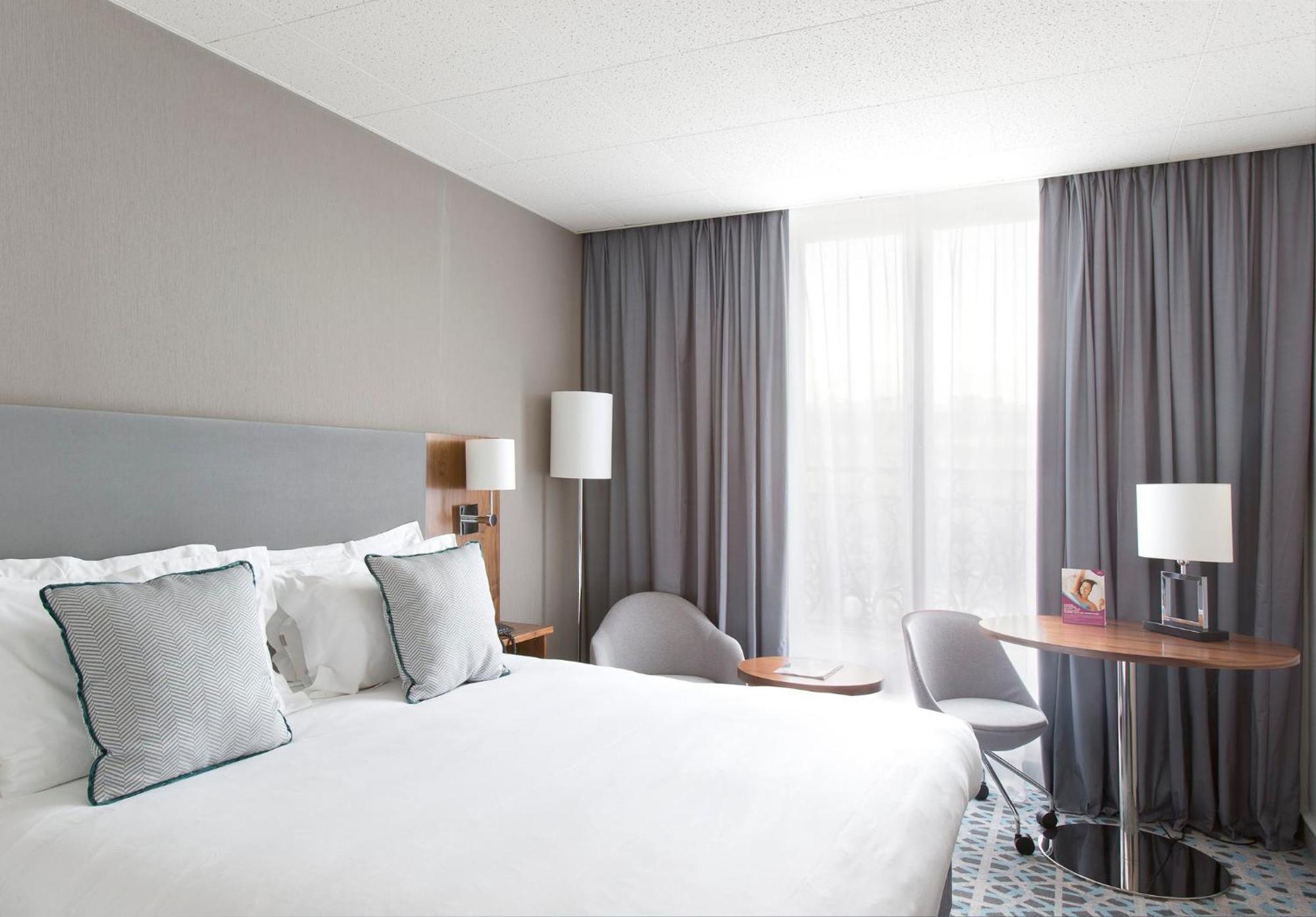 Crowne Plaza Republique By Ihg Hotel 4*