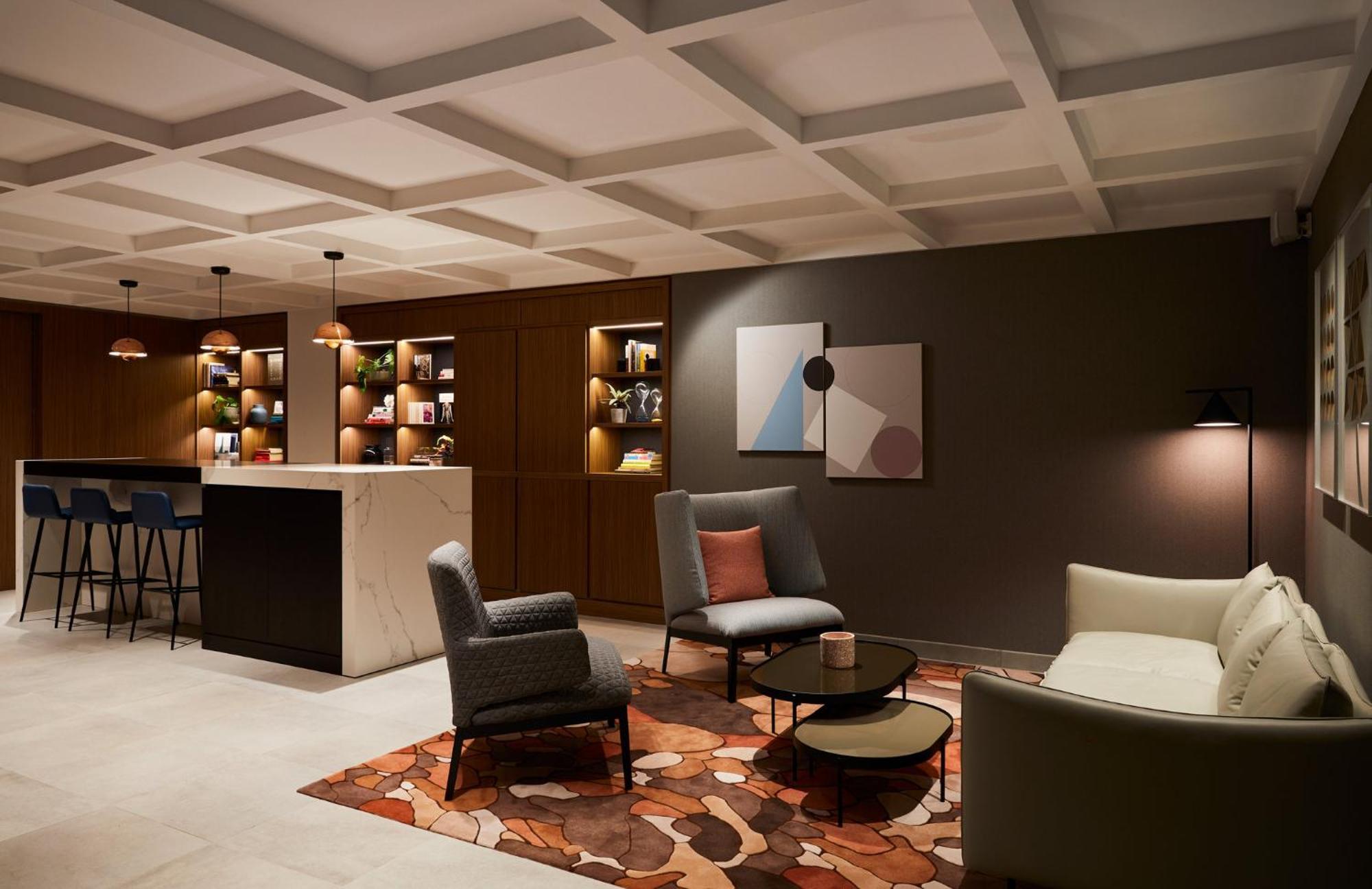 Hotel Crowne Plaza Republique By Ihg