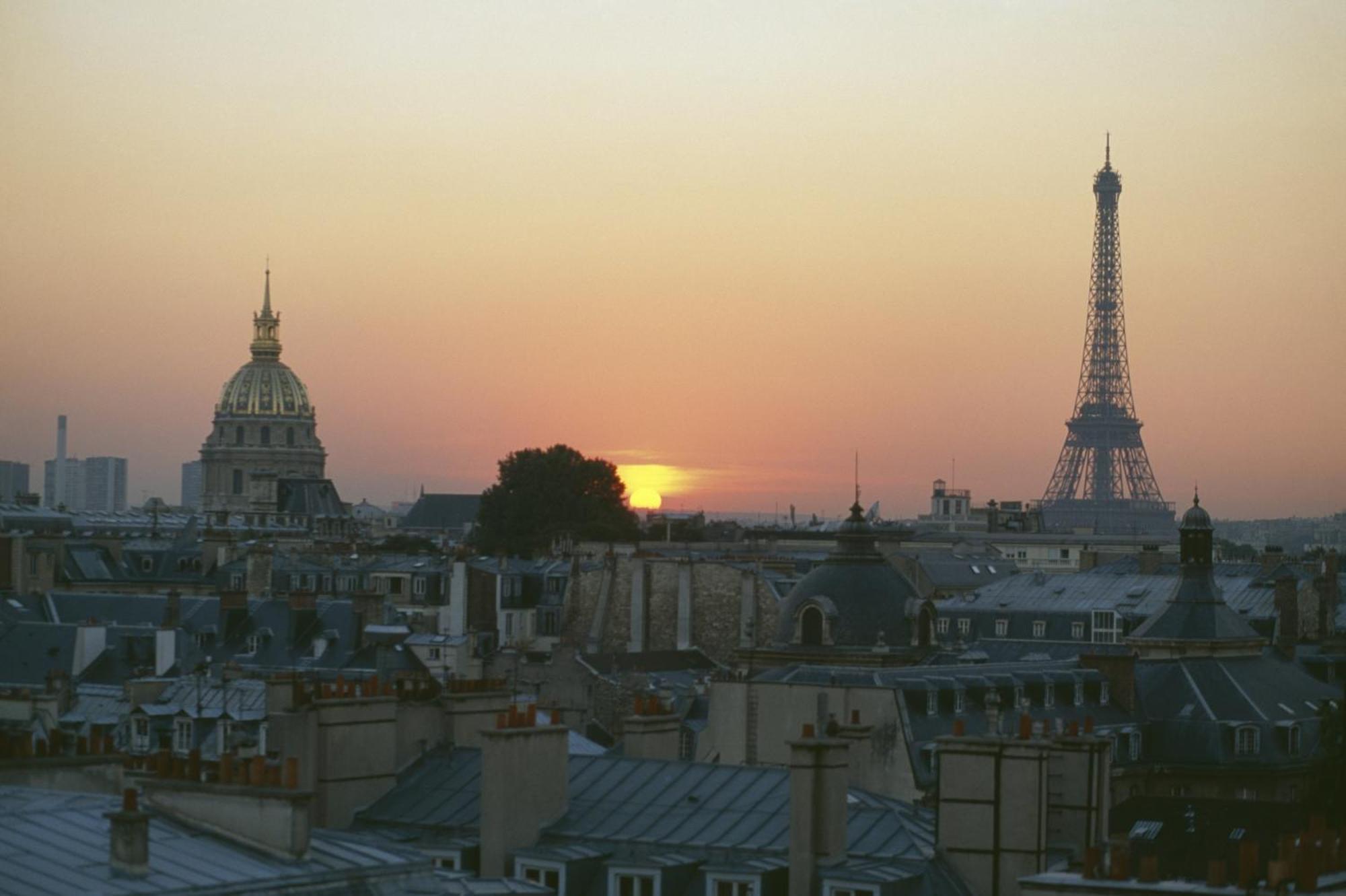 Crowne Plaza Republique By Ihg 4*