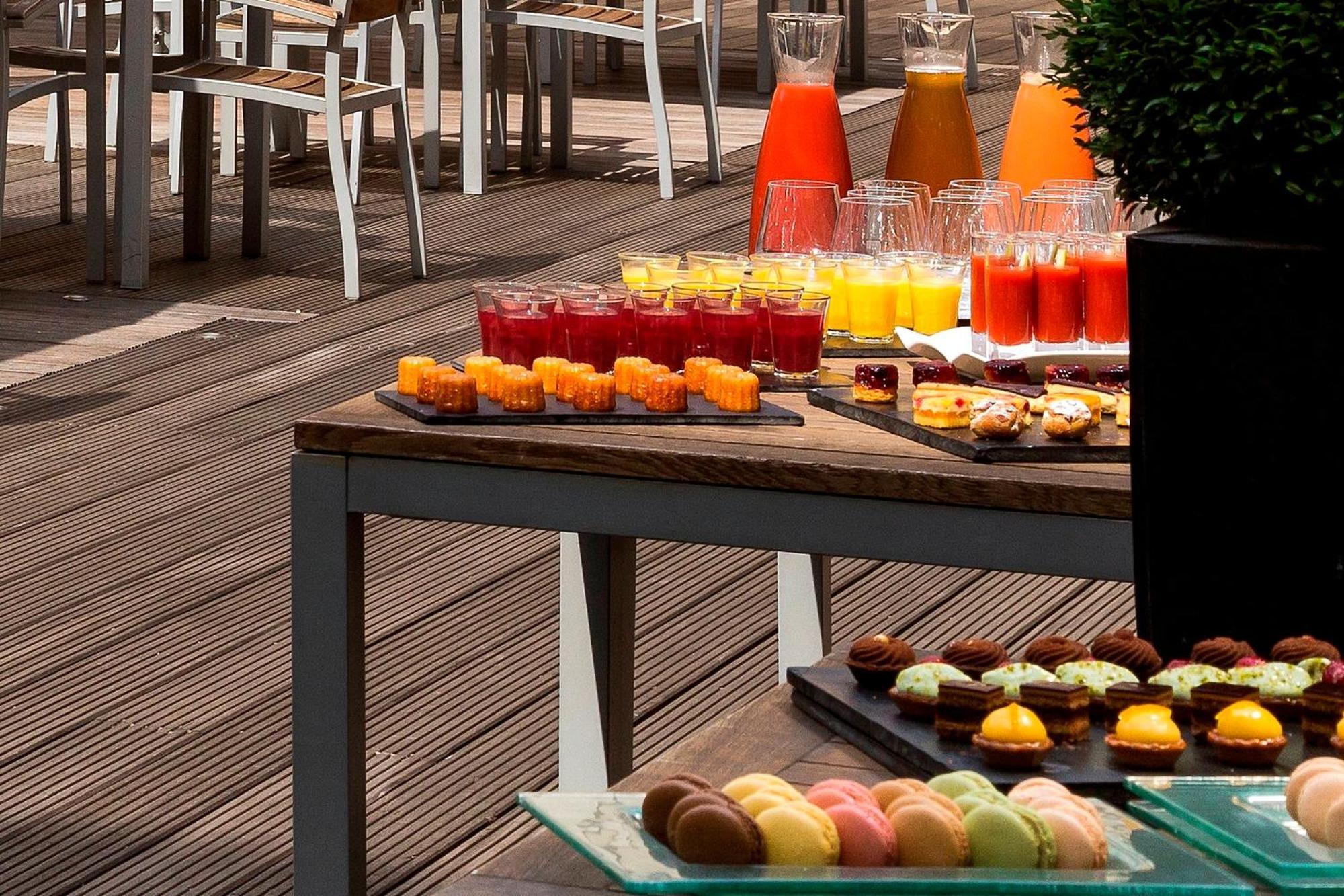 Crowne Plaza Republique By Ihg Hotel 4*