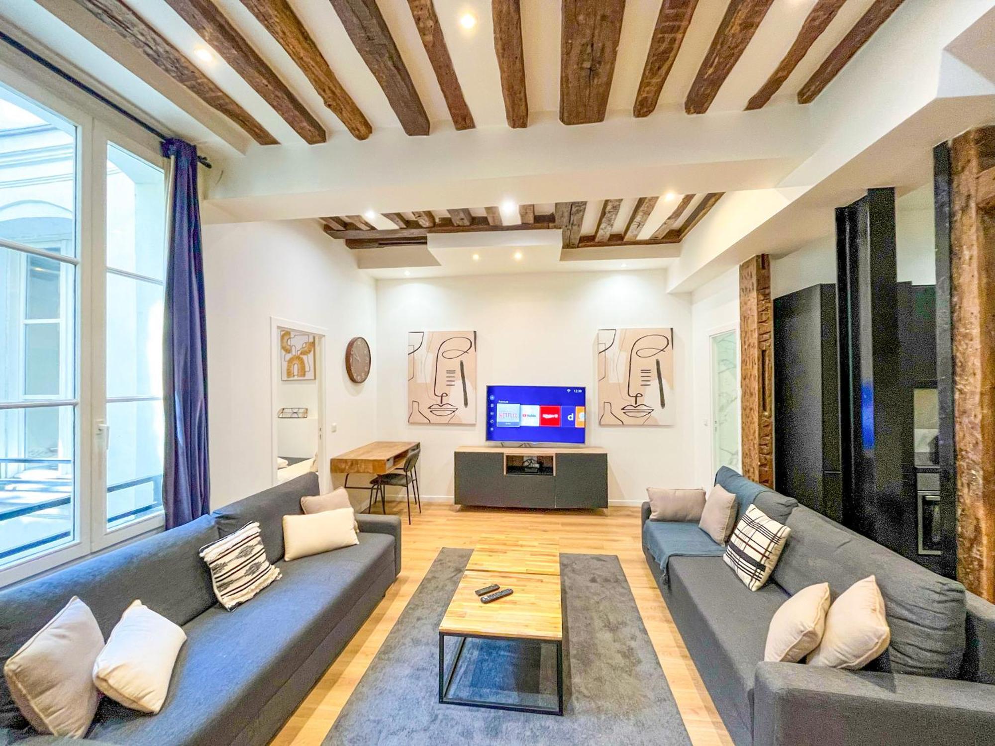 Urban Flat 67 - Spacious Parisian Flat In *