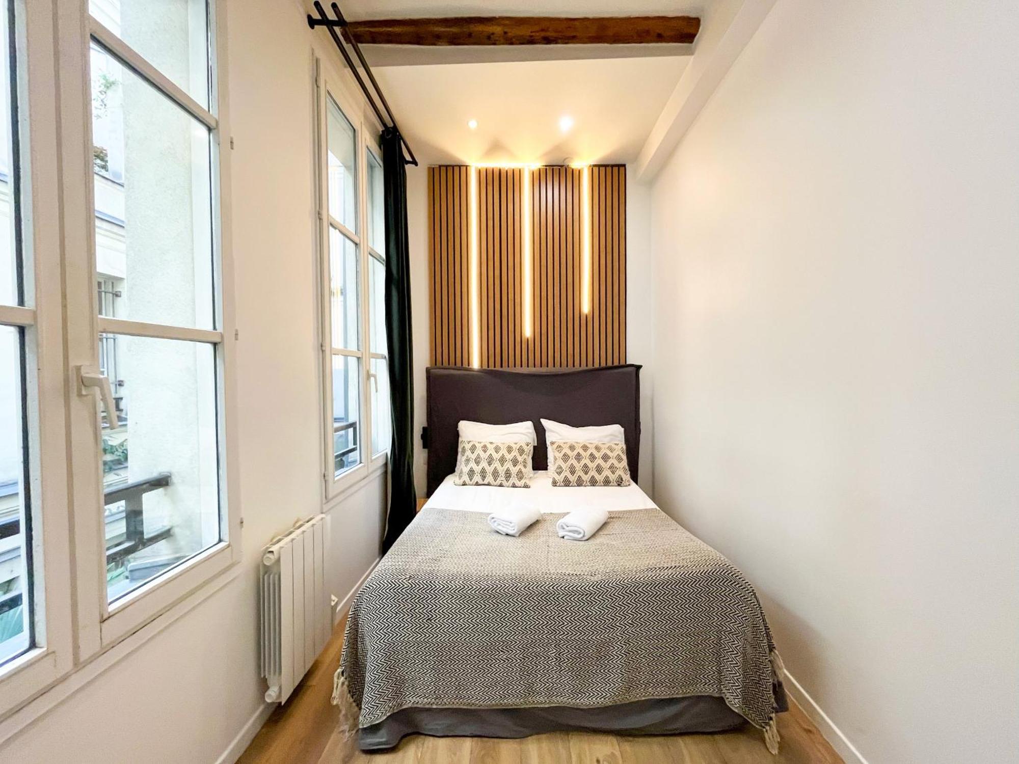 Urban Flat 67 - Spacious Parisian Flat In Apartment *