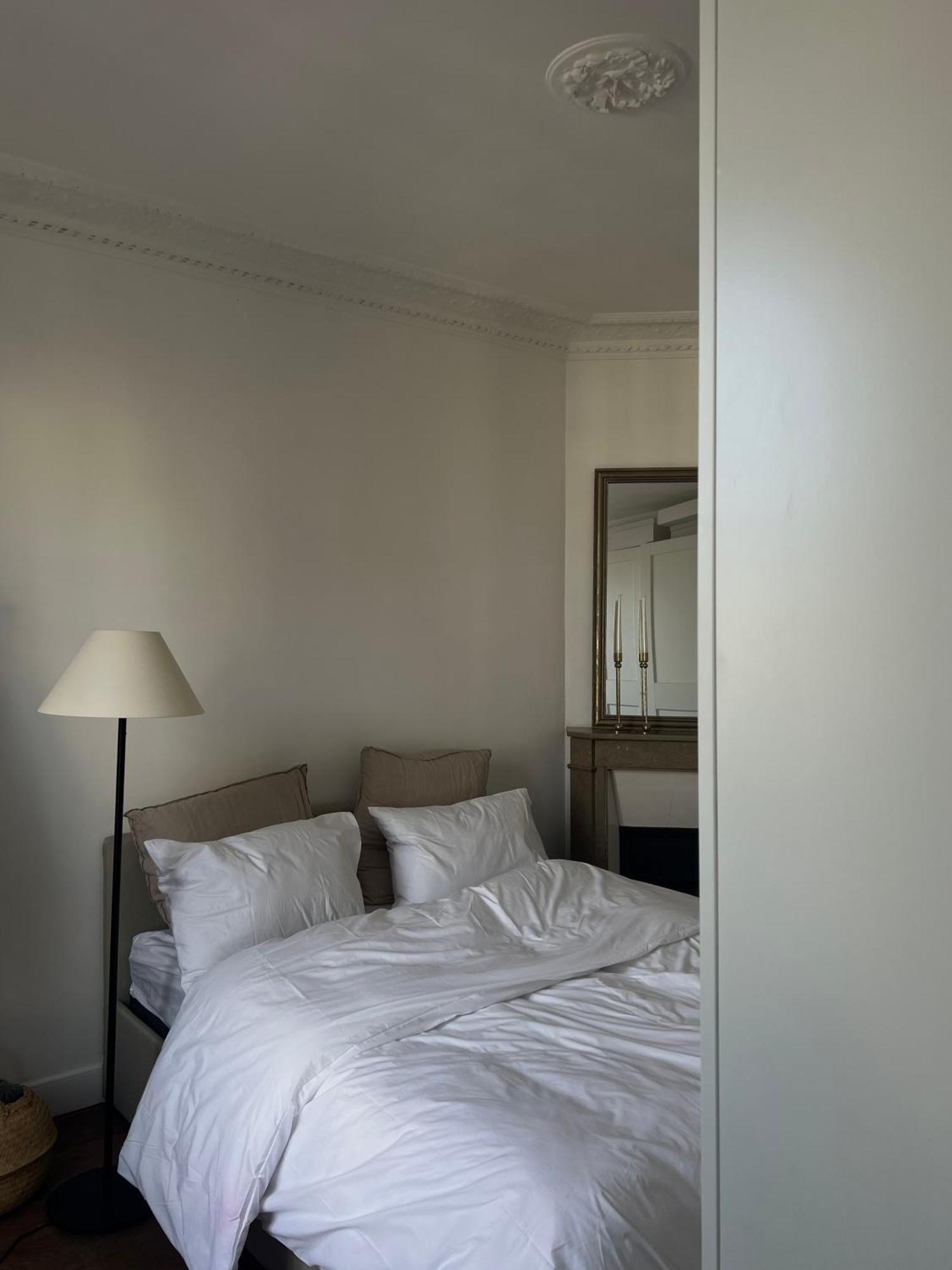 Bel Haussmanien Apartment
