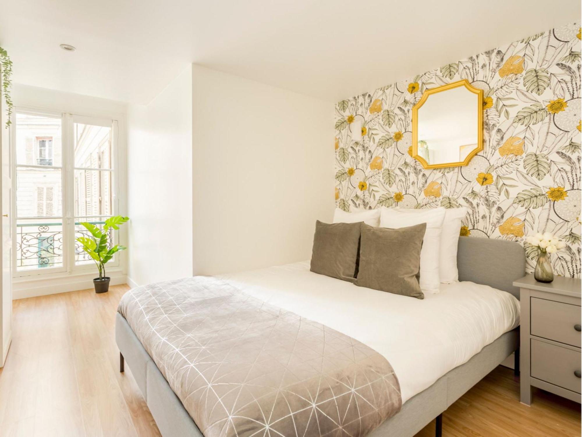 Merveil Family - Champs Elysees - Roosevelt Apartment Paris