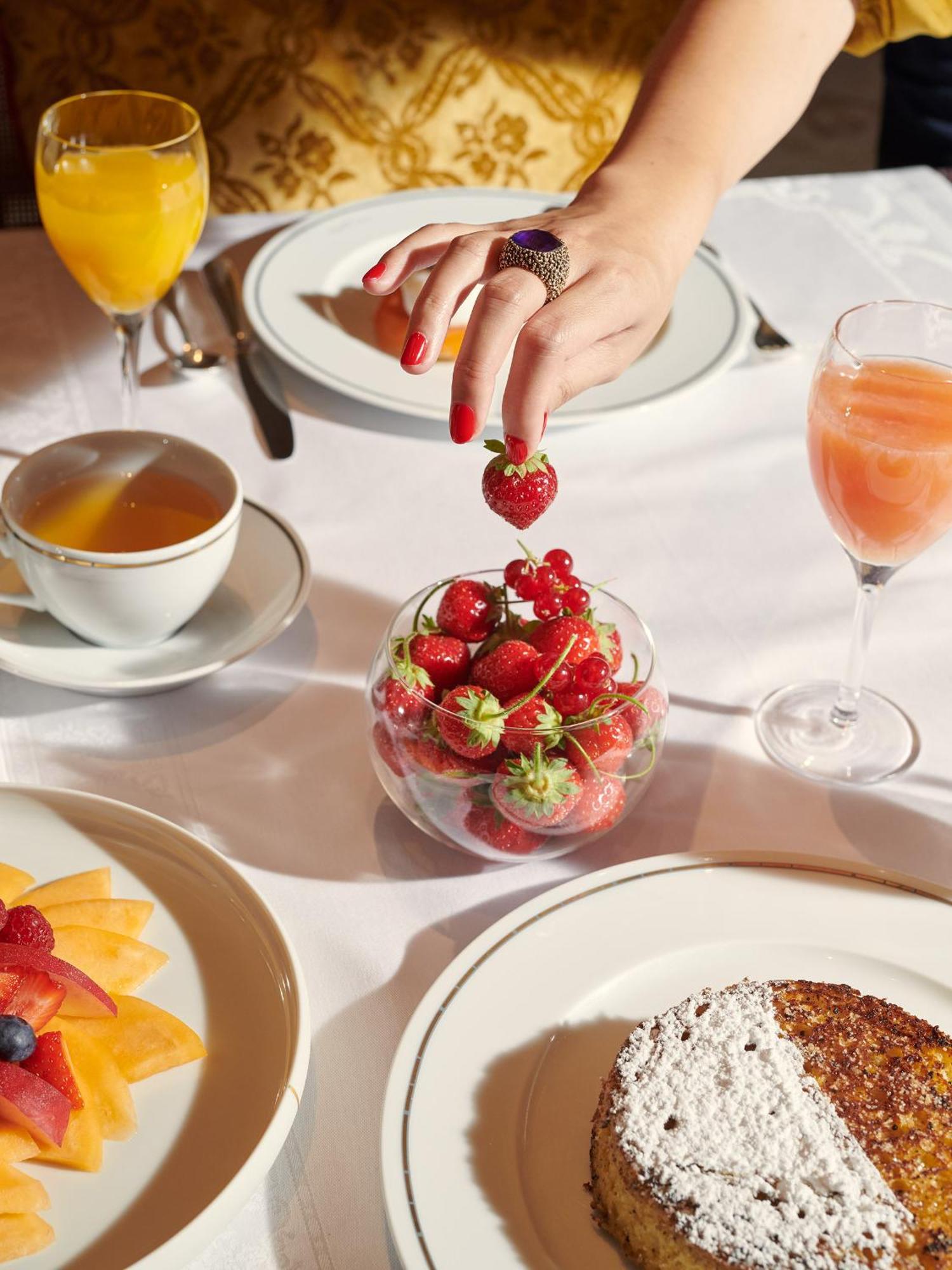 Plaza Athenee - Dorchester Collection Hotel 5*