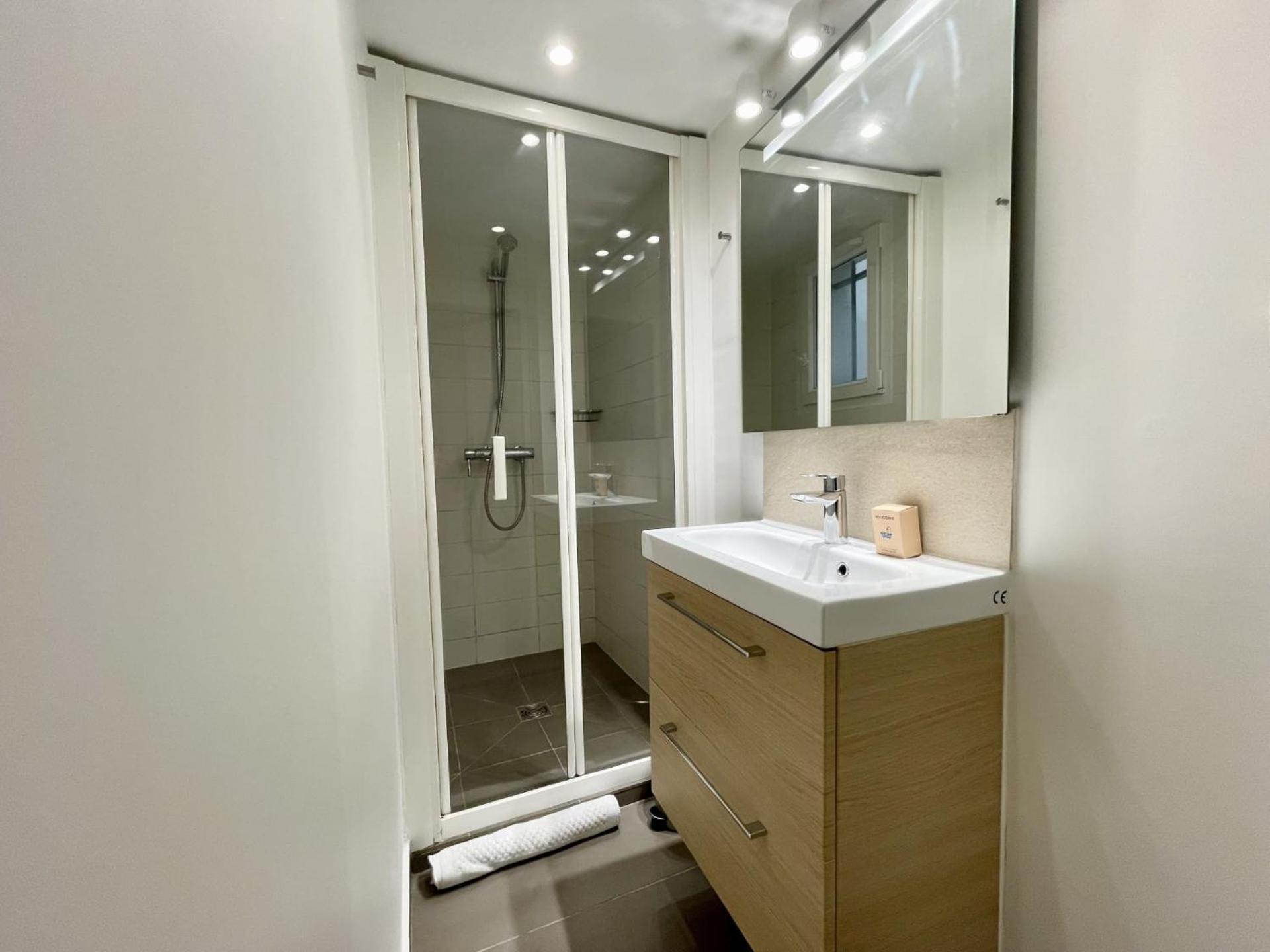 202419 - Elegant For 6 People In The Montorgueil Area *