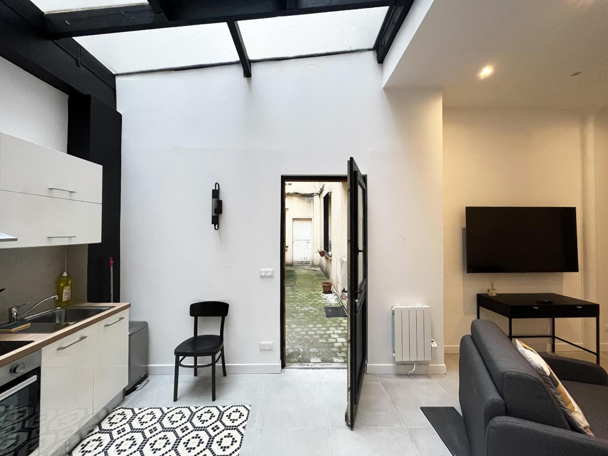 08 Design Flat Republique * Paris