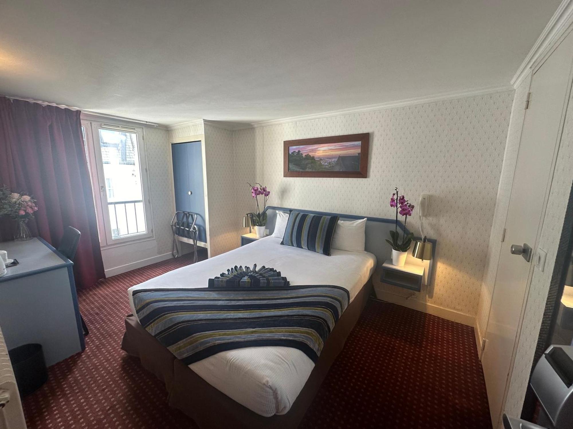 Hotel Opera Deauville 3*