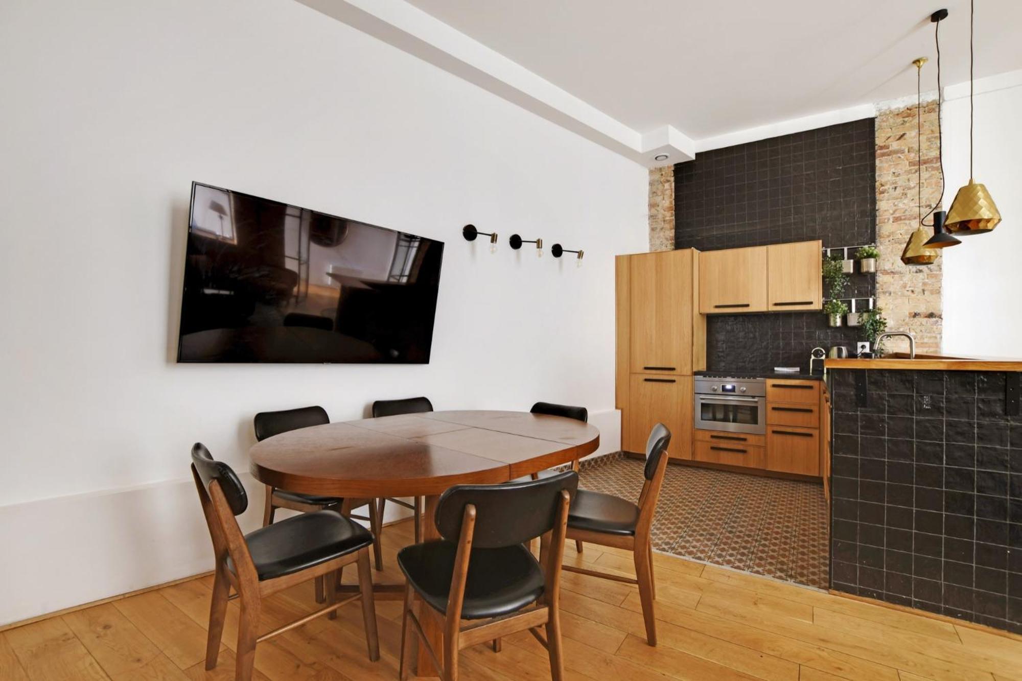 Pick A Flat's In Louvre Saint Honore Apartment *