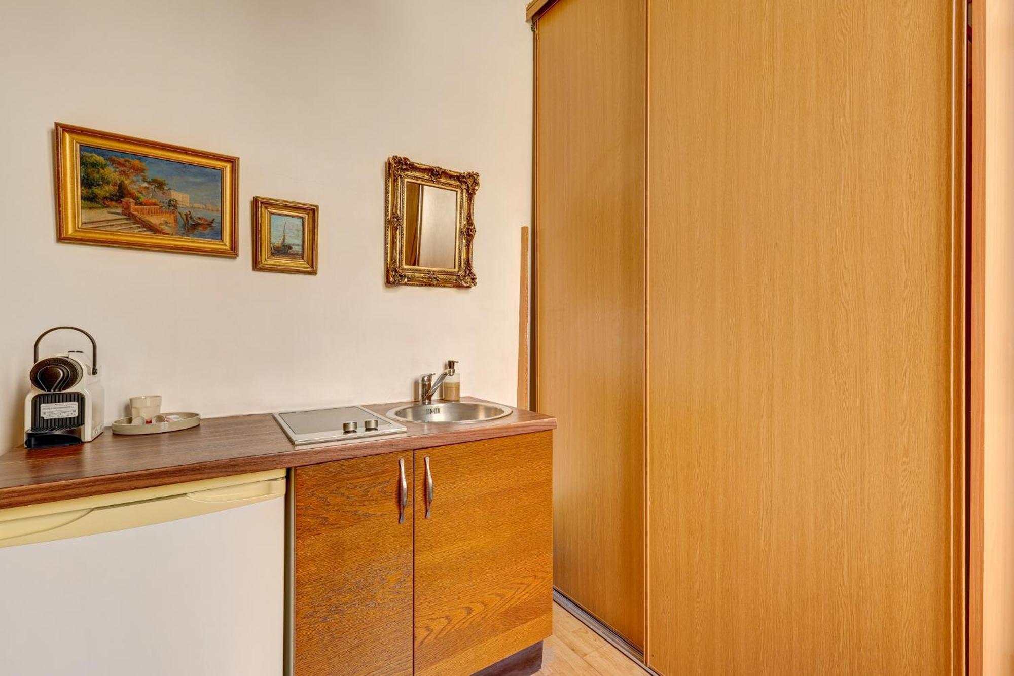 Small Luxurious In The Heart Of Saint Germain Apartment *