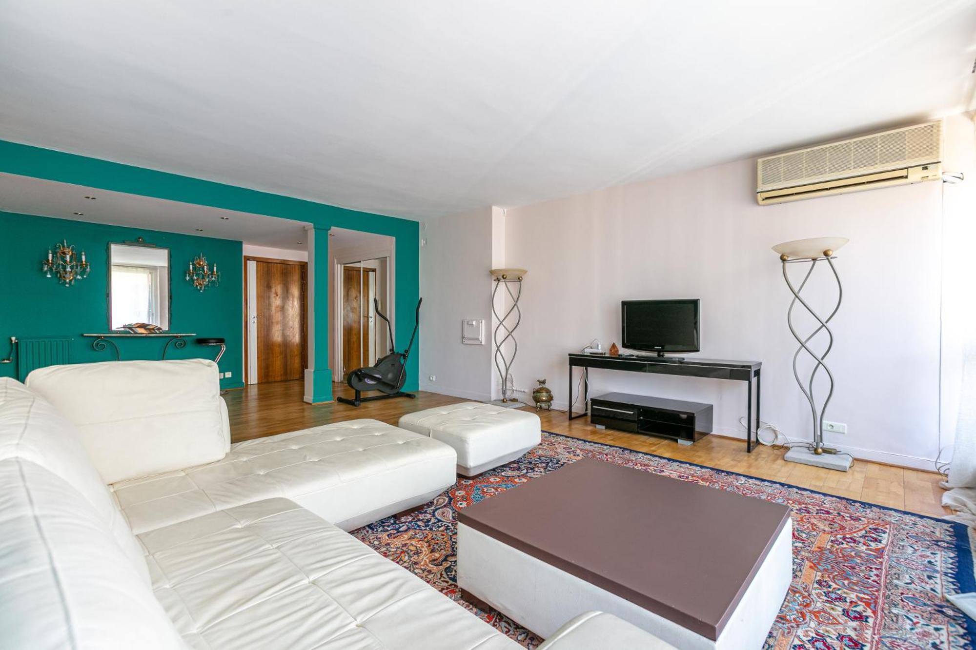 Apartment Elysees *