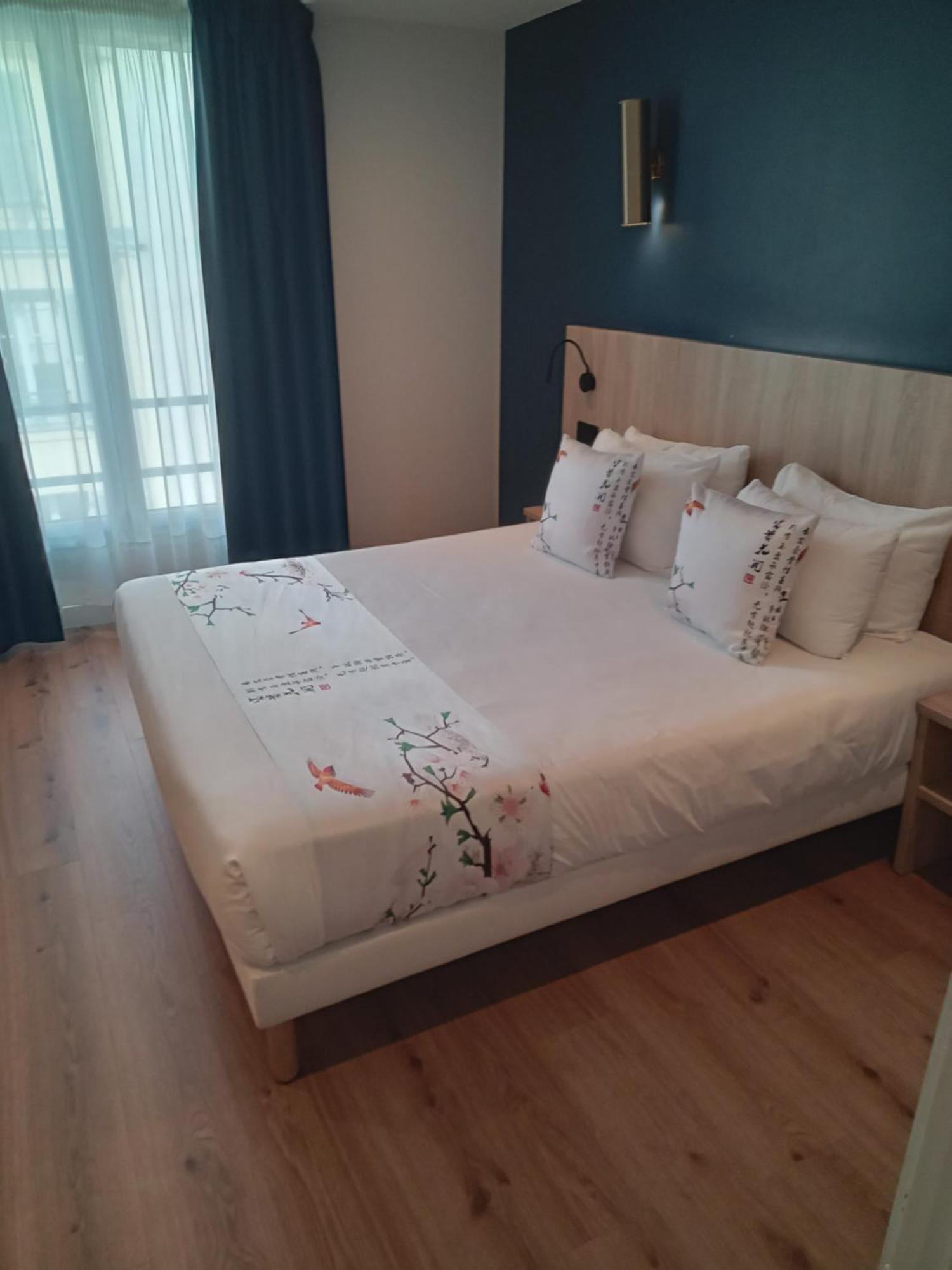 Modern Est Hotel
