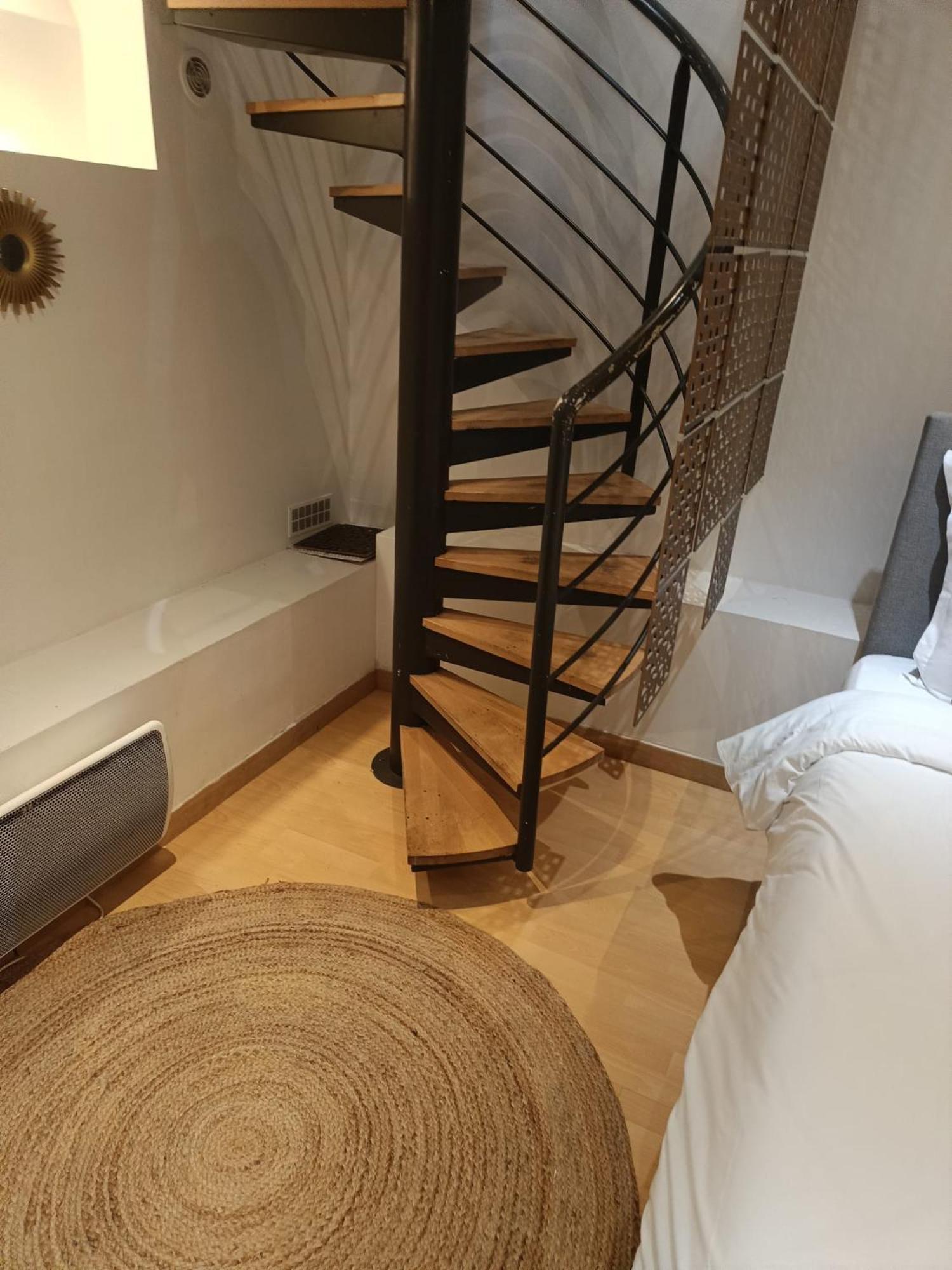 Chic Modern Duplex Adjacent To Musee D'orsay & Rodin Museum