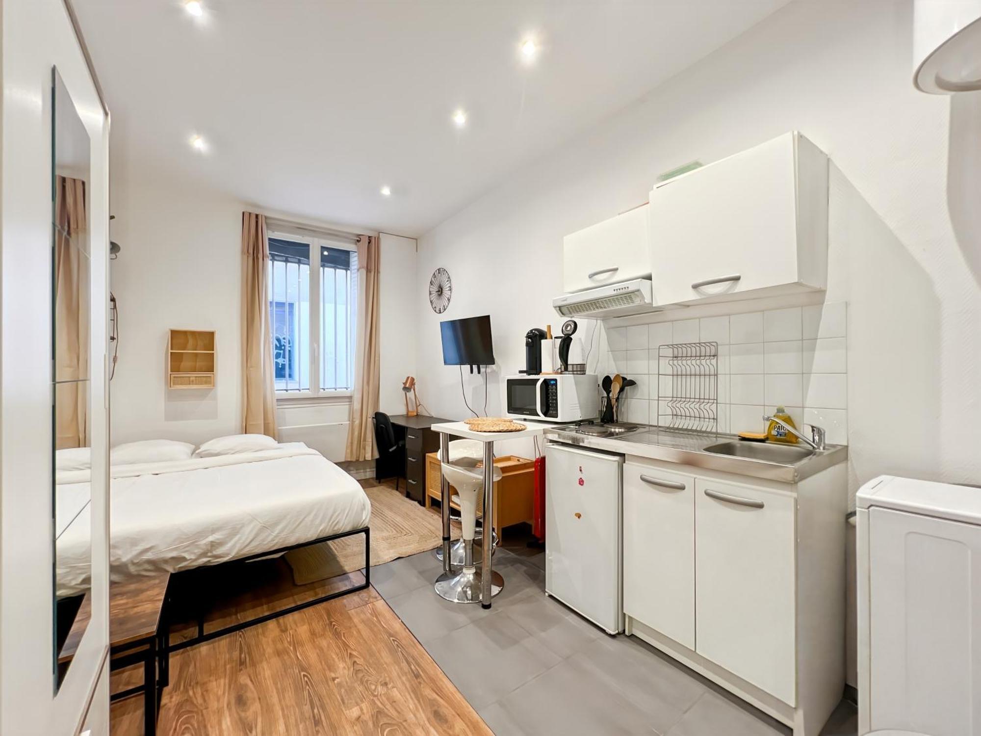 Functional Apartment, Belleville, 11 Apartment