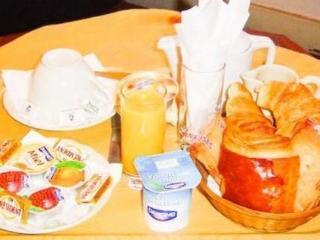 Noucha Hotel