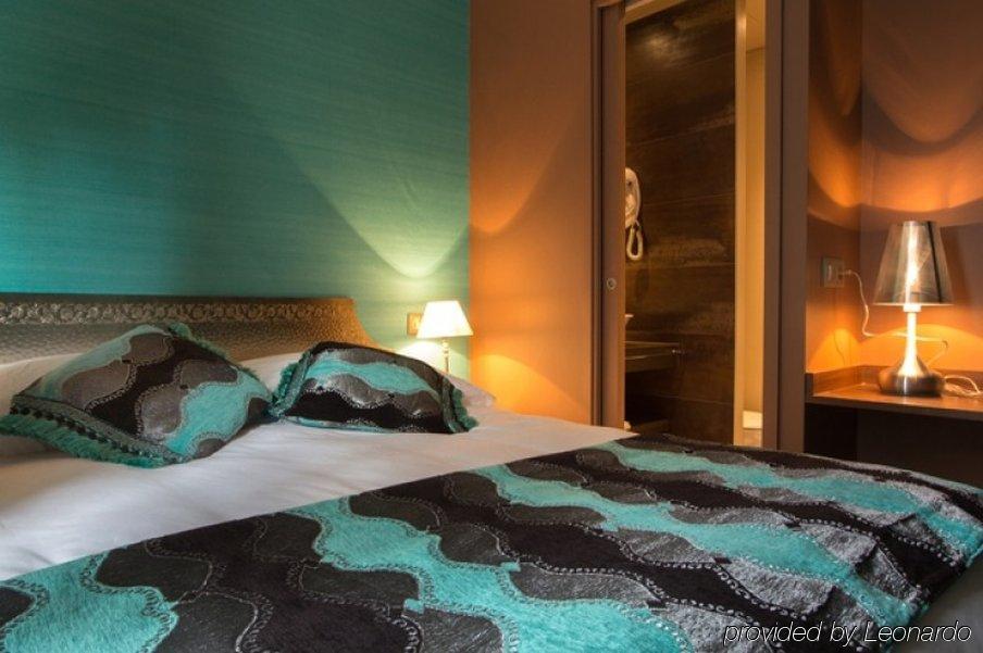 La & Hotel 3*