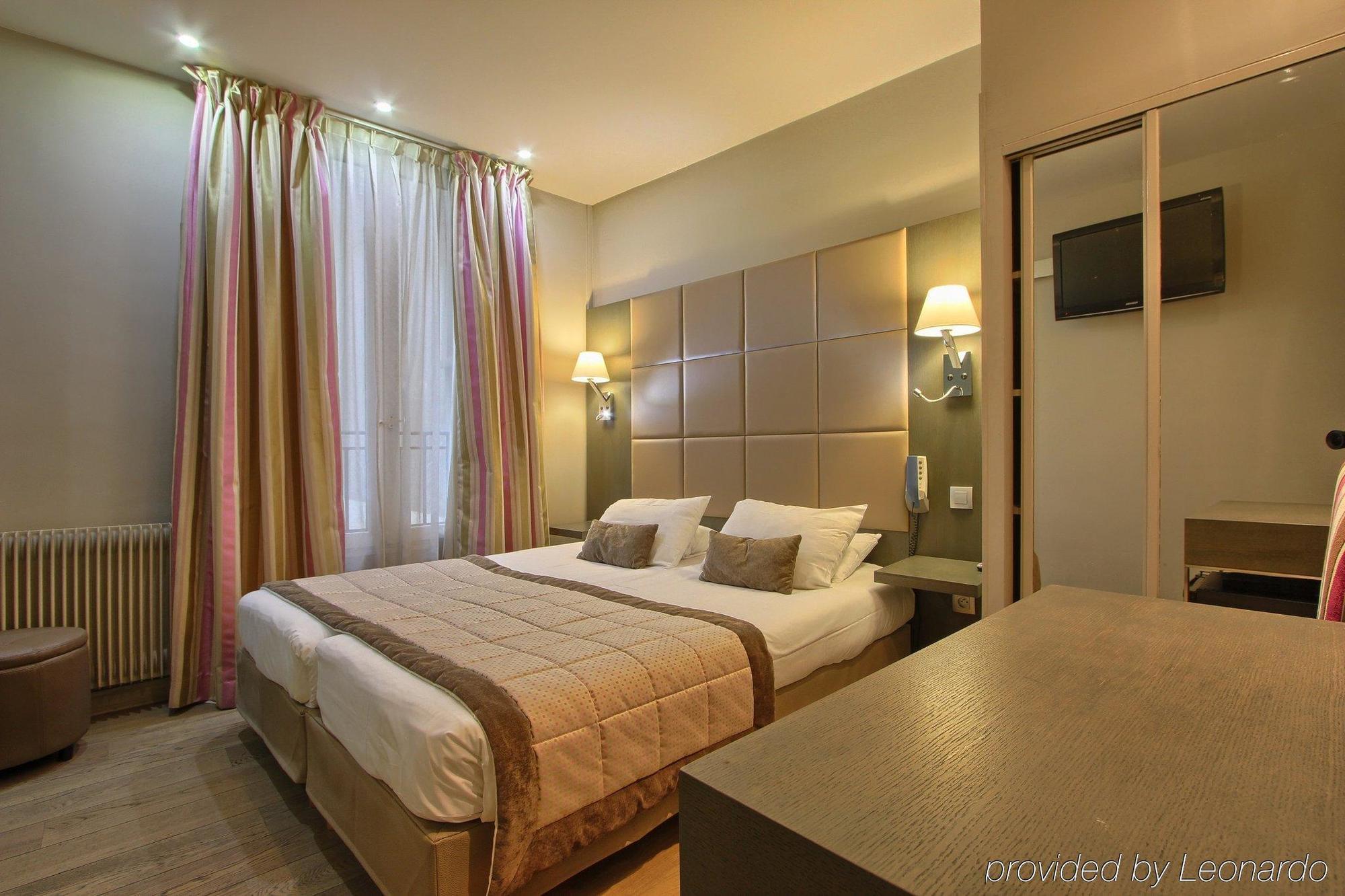 Margaux Opera Montmartre Hotel