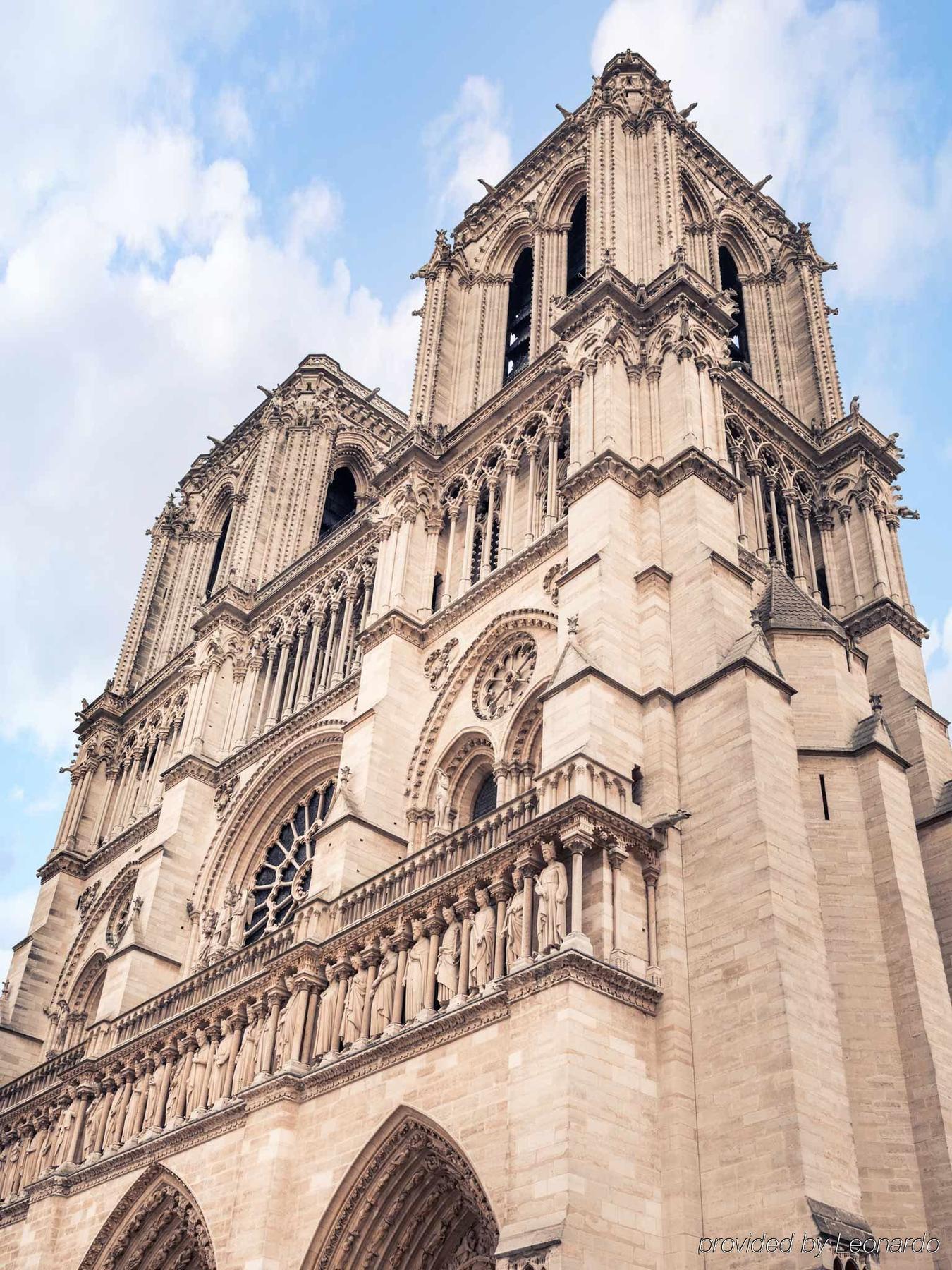 Hotel Mercure Montparnasse Raspail 4*