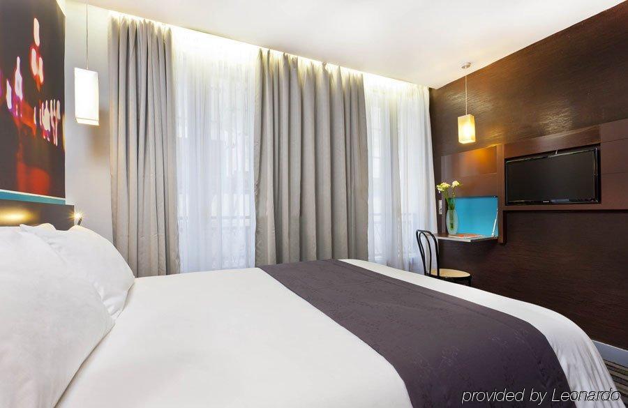Hotel Lumières Montmartre Paris