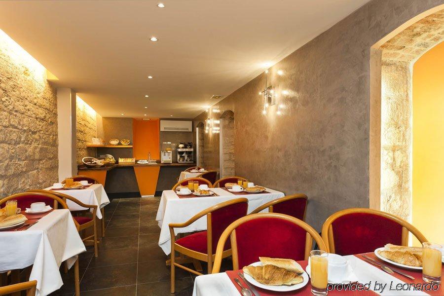 Lumières Montmartre Hotel Paris