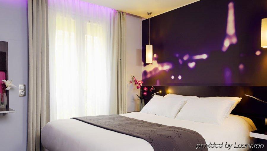 Hotel Lumières Montmartre Paris