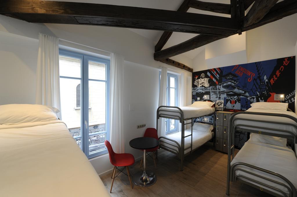Auberge de jeunesse The 3 Ducks Eiffel Tower By Hiphophostels *