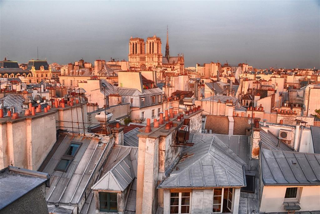 Notre Dame Flat