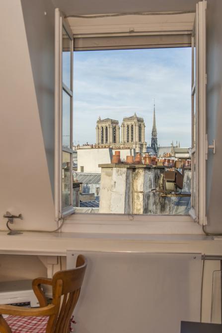 Notre Dame Flat Apartment