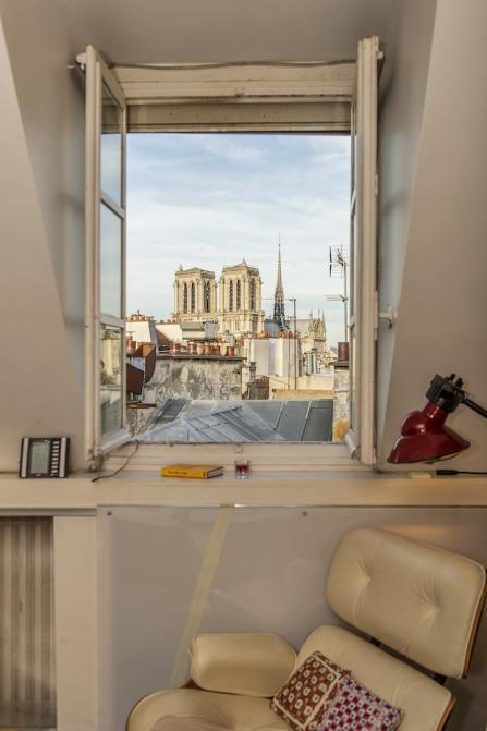 Notre Dame Flat