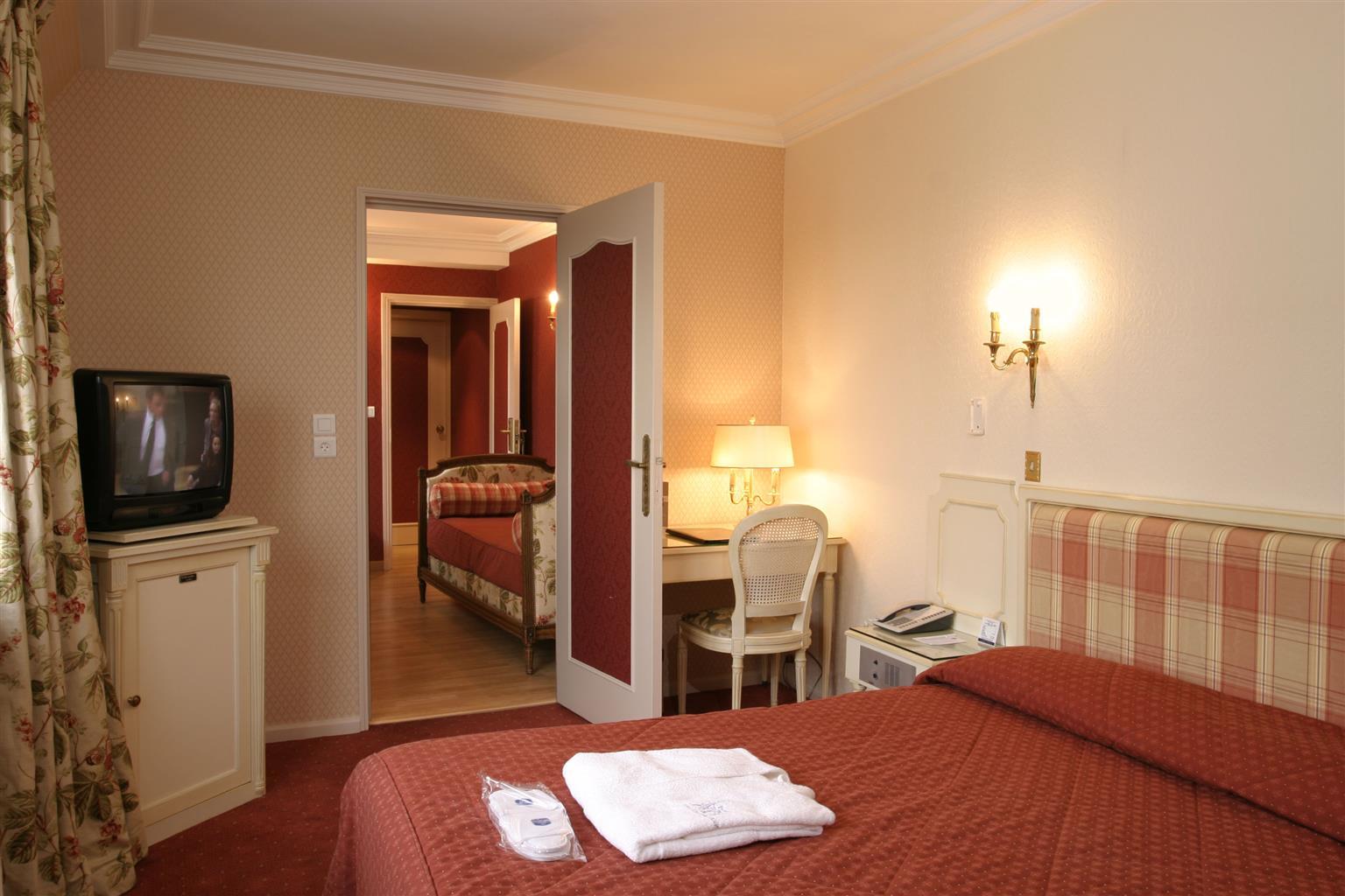 Hotel Victor Hugo Kleber 4*