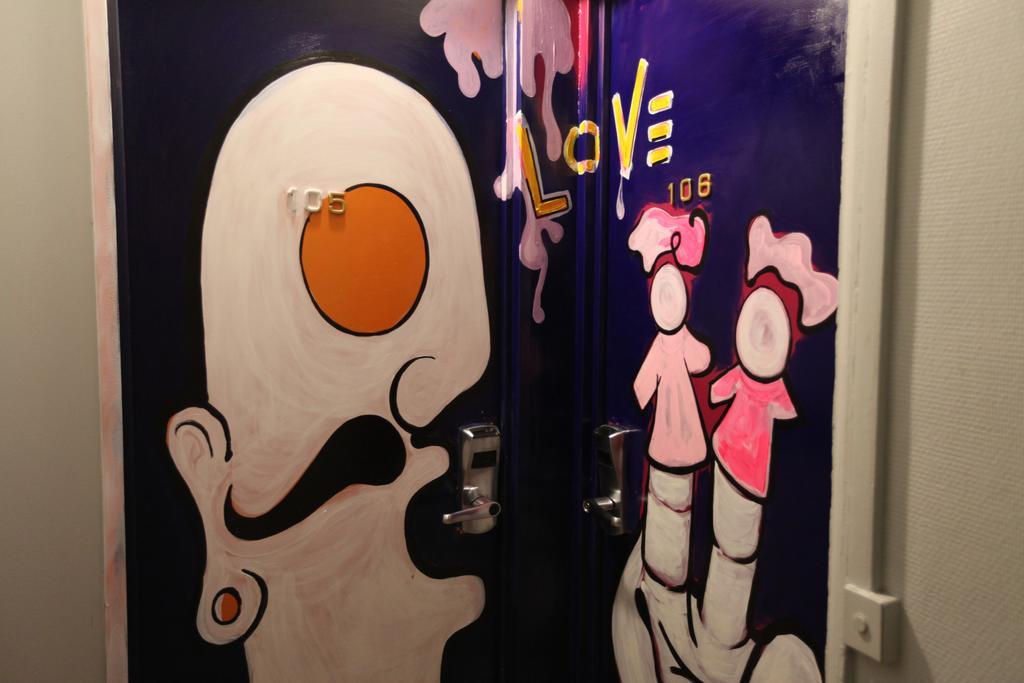 Hostel Woodstock Montmartre By Hiphophostels *