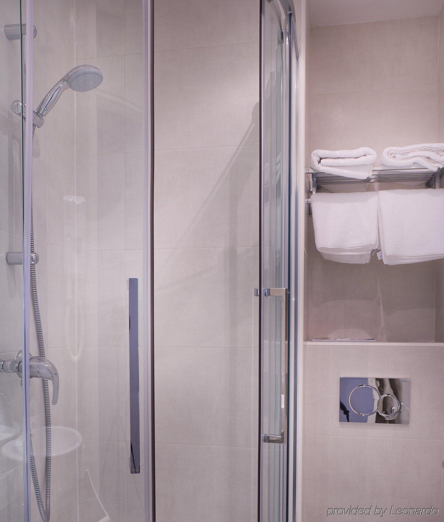 Le Compostelle 3* Paris