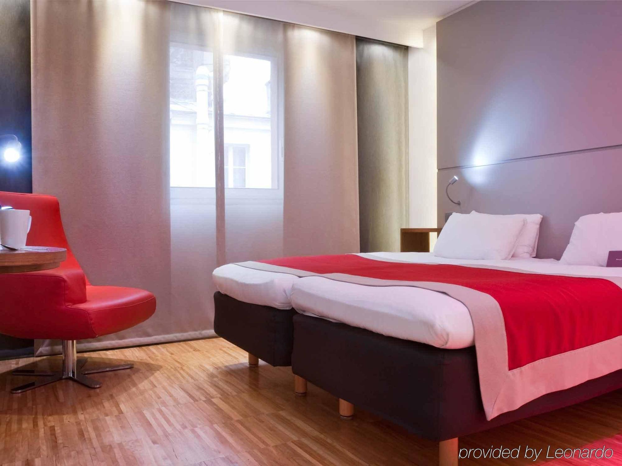 Hotel Mercure Arc De Triomphe Wagram 4*