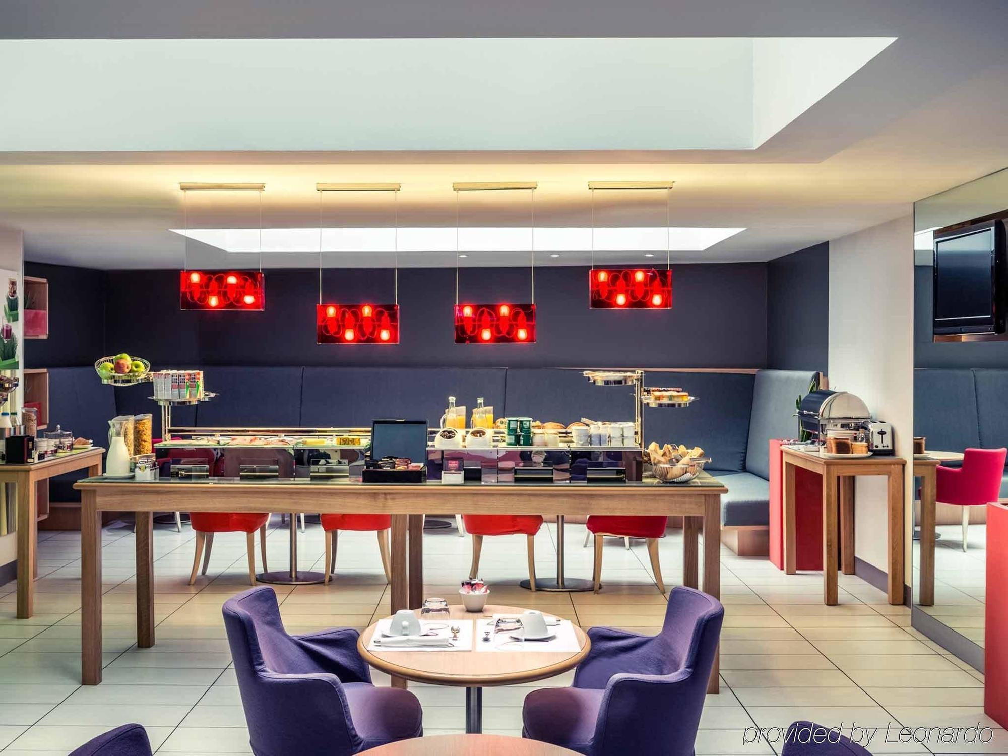 Mercure Arc De Triomphe Wagram Hotel Paris