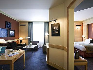 Pullman Rive Gauche