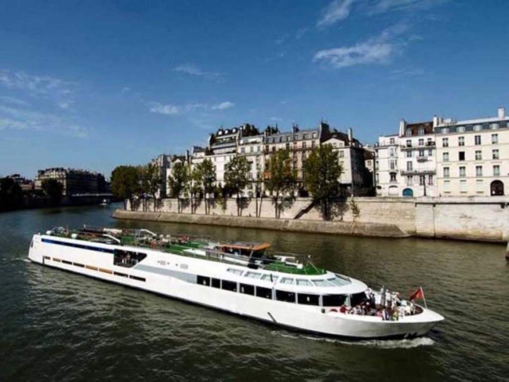 Vip Yacht & Paris